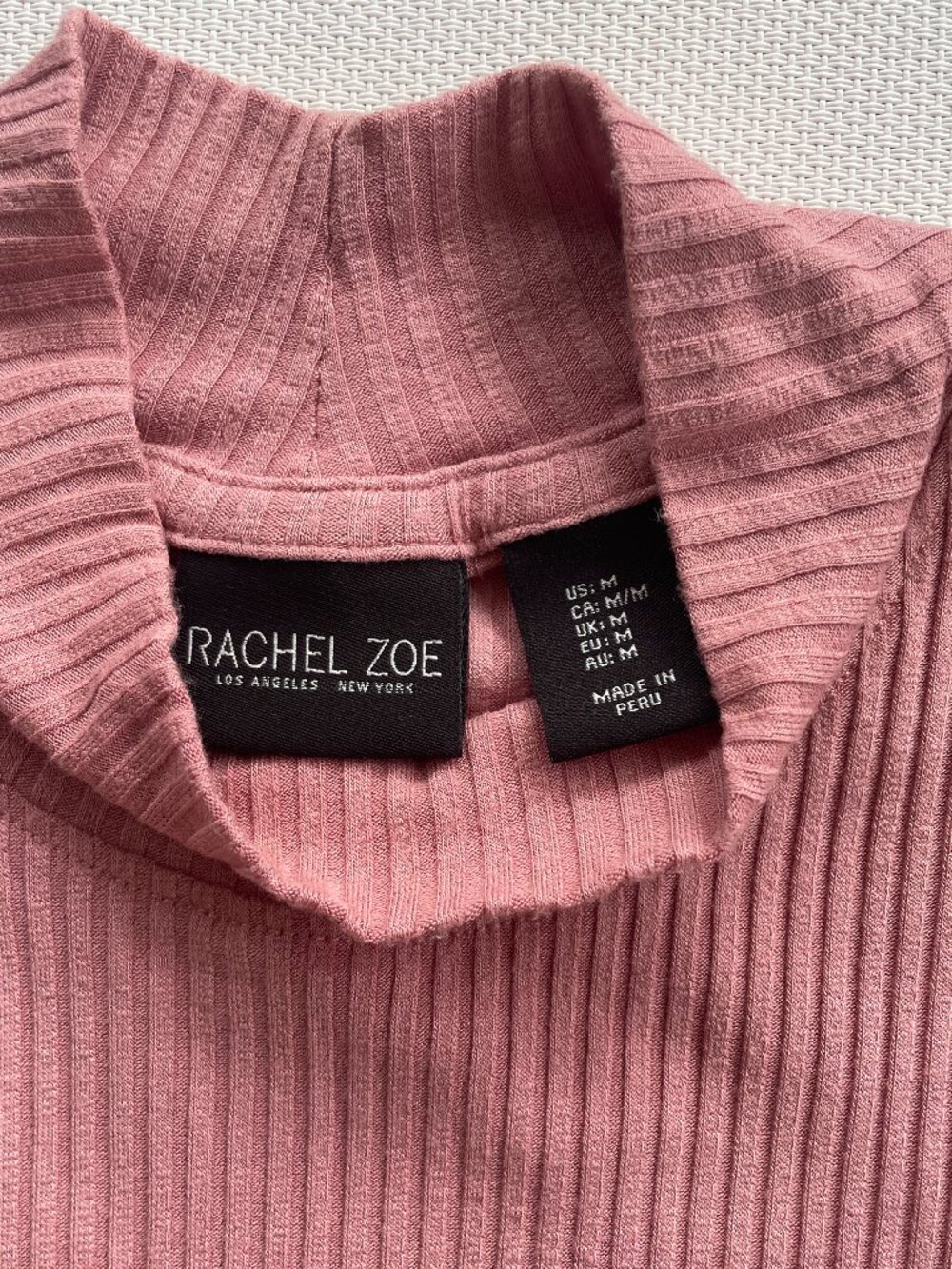 Rachel Zoe Mock Neck Ribbed Sleeveless Top – Dusty Pink/Mauve.  Medium. - Picture 8 of 8